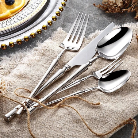 Silberne Besteck Sets